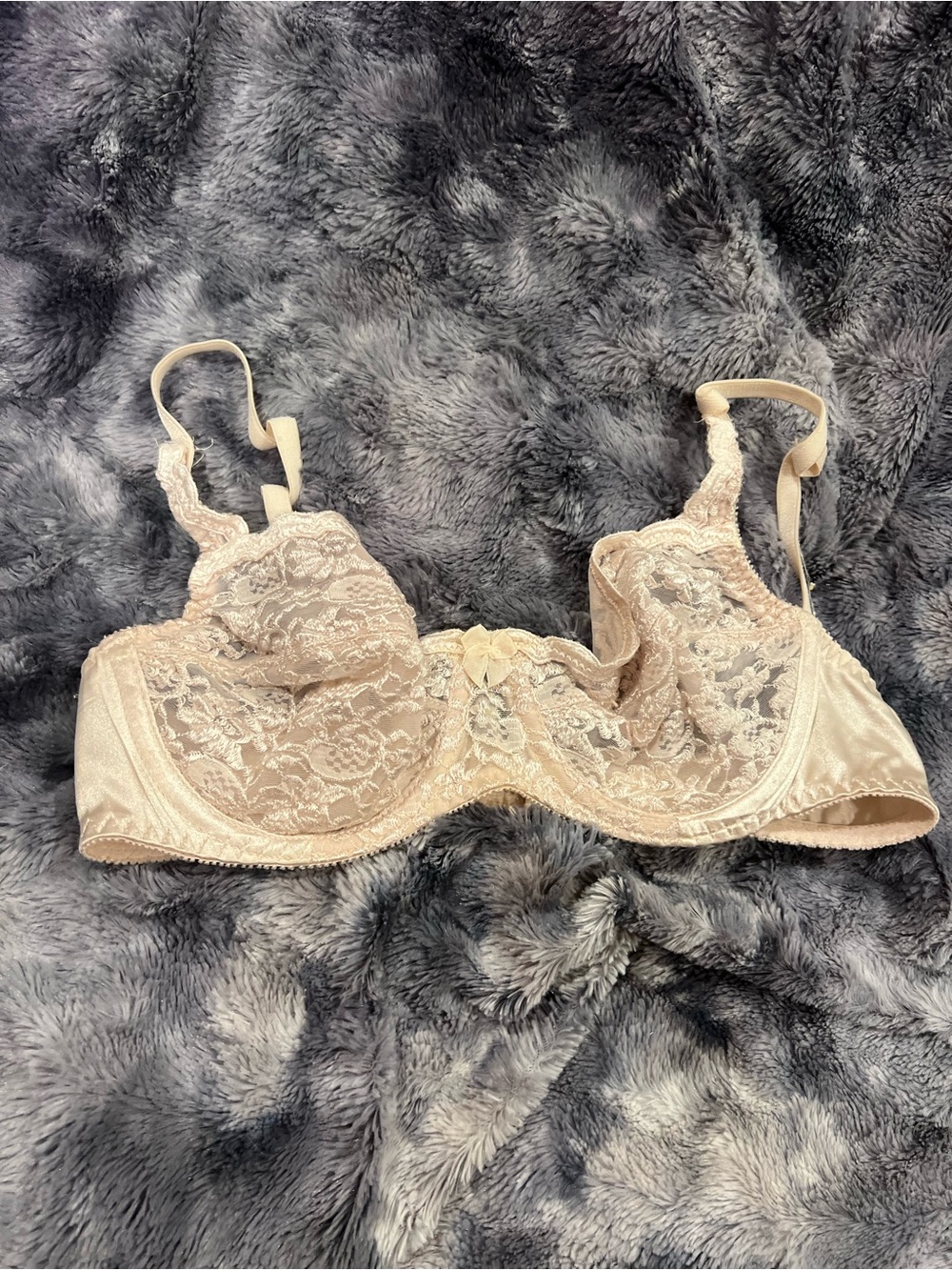 Vintage Lace Underwire Bra - Cream